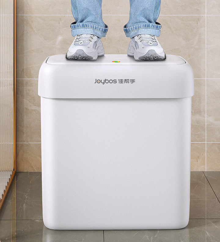 Hygienischer Badezimmer-Mülleimer mit Deckel, geruchsdicht und platzsparend, in neutralem Weiß.
