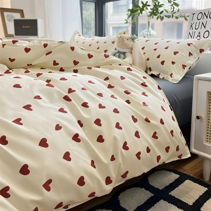 Pflegeleichter Bettbezug aus Baumwolle mit charmantem Herzmotiv für ein kuscheliges Schlafzimmer.