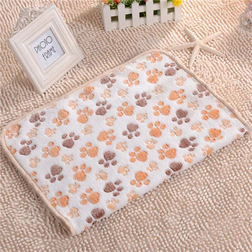 Flauschige CozyPaw™ Hundedecke bietet Ihrem Hund Komfort & Wärme zu Hause.