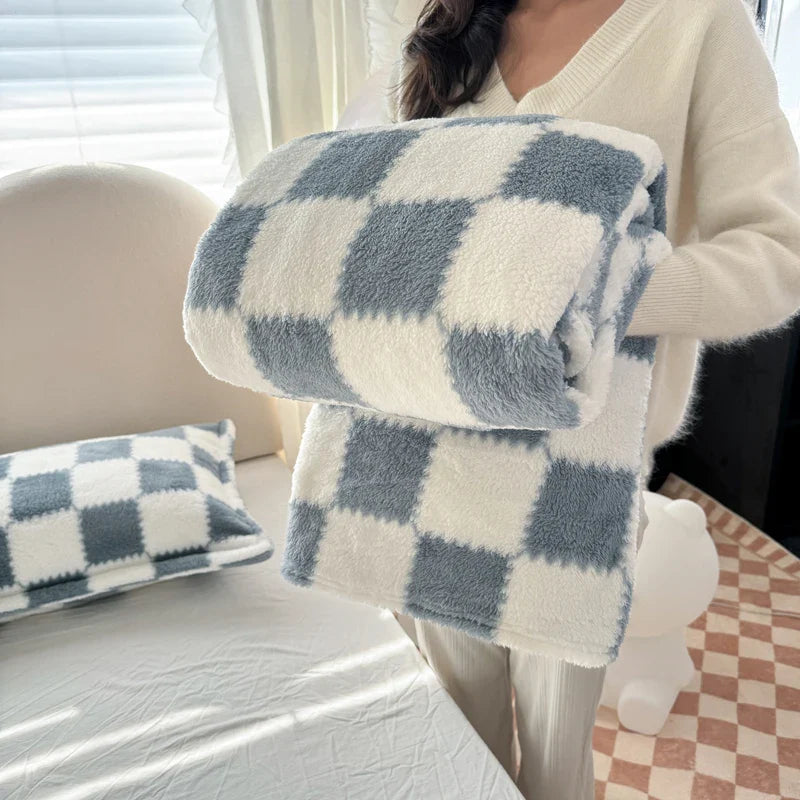 Pflegeleichte & langlebige Flanell Kuscheldecke, superweich und ganzjährig nutzbar für Ihr Zuhause.