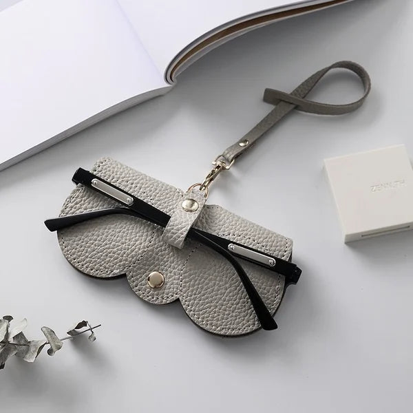 Modisches PU-Leder Brillenetui; schützt Ihre Sonnenbrille oder Lesebrille elegant und sicher.