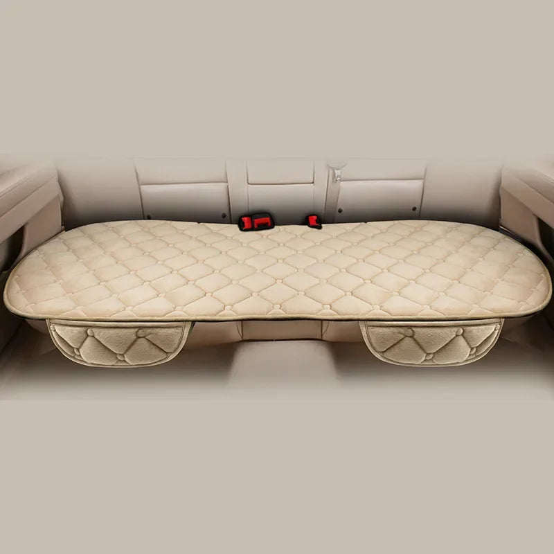 Luxuriöse Winter Autositzauflage aus Plüsch, bietet Komfort und Schutz, universelles Fahrzeugzubehör.
