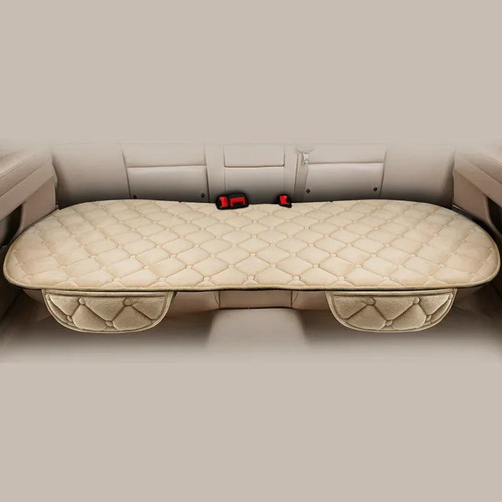 Luxuriöse Winter Autositzauflage aus Plüsch, bietet Komfort und Schutz, universelles Fahrzeugzubehör.