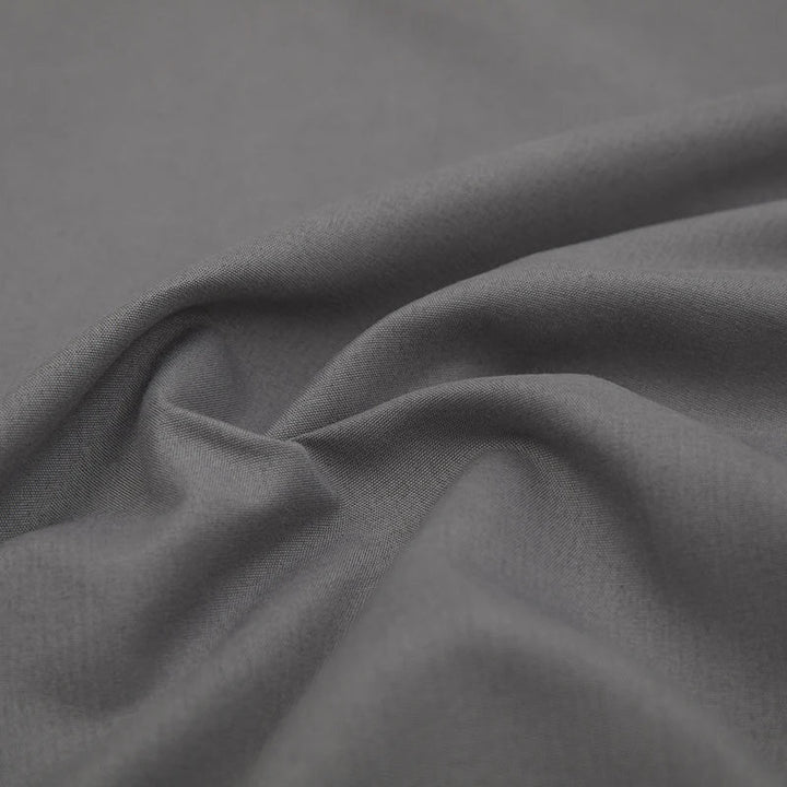 Erleben Sie Schlafkomfort mit dem SoftLuxe Leinen-Bettbezug. Atmungsaktive, weiche und stilvolle Bettwäsche.