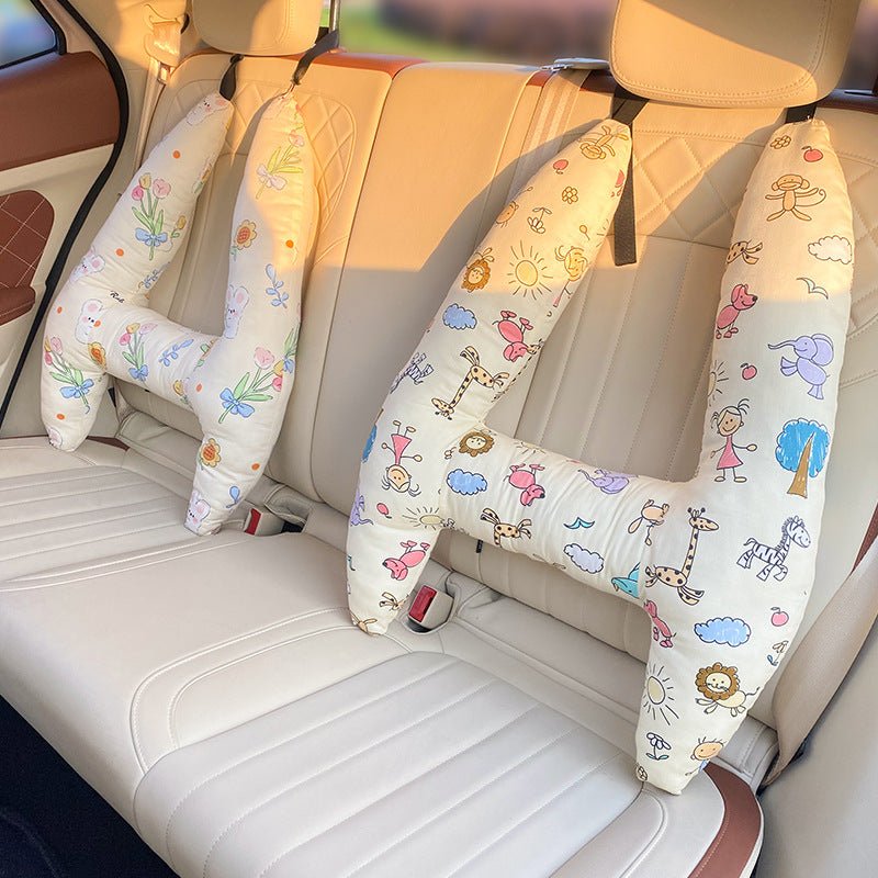 Ergonomisches Kinder Nackenkissen mit lustigem Dinosaurier-Design, weich & bequem für lange Autofahrten.