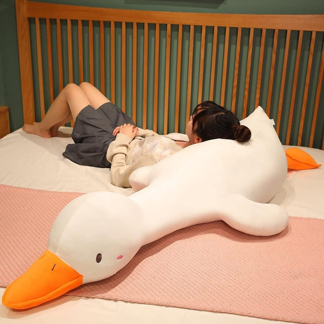 Originelles Gänse Plüschtier, ein vielseitiges Geschenk als Kuschelfreund, Kissen oder Deko.