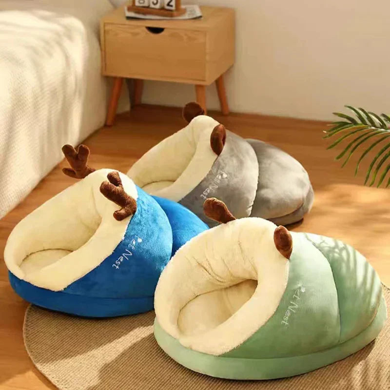 Weiches, gemütliches Kuschelbett für Katzen und Hunde, ideal als entspannender Schlafplatz und Haustierbett.