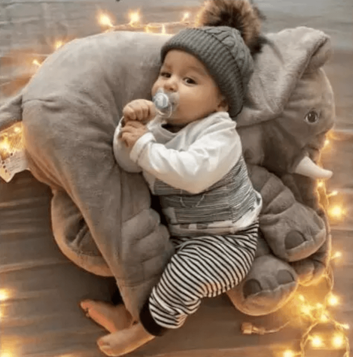 Flauschiges Elefanten Stofftier, weiche Elefantenpuppe als Kuscheltier für Babys und Kinderzimmer Deko.