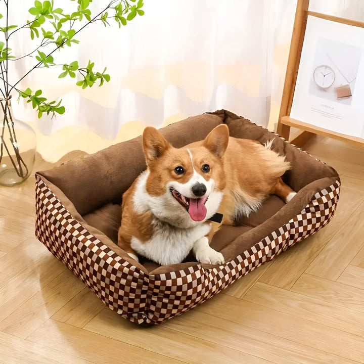 Modernes, komfortables orthopädisches Katzenbett aus Plüsch, unterstützt die Wirbelsäule und bietet Wärme.