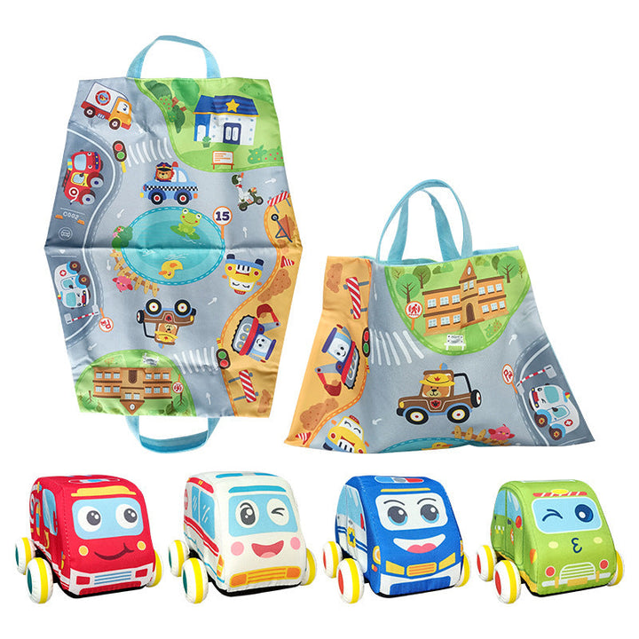 Detailansicht des Rückzieh Auto Spielsets: Weiche Autos, faltbare Spielmatte & Tragetasche für einfaches Verstauen.