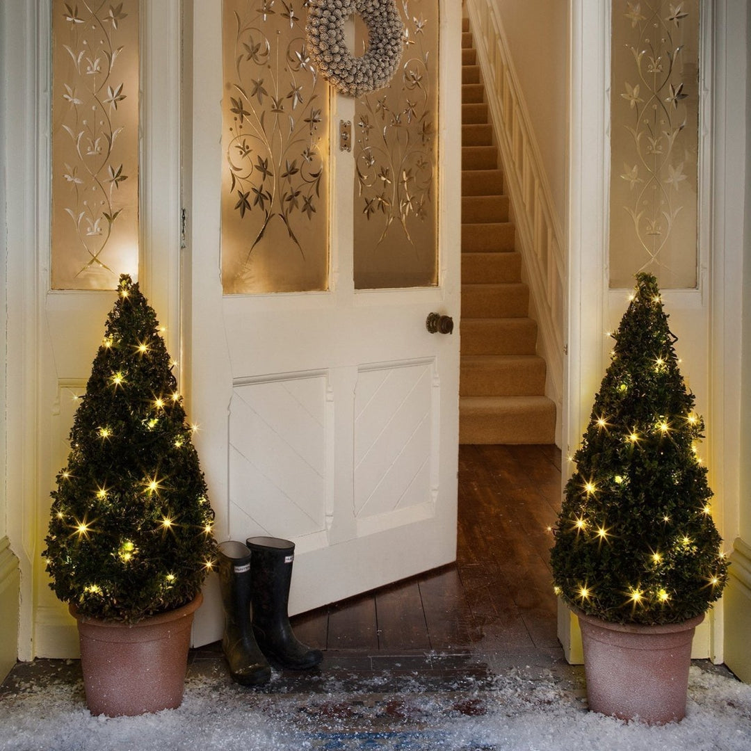Robuste, wetterfeste LED-Lichterkette für Garten & Außenbereich. Langlebige Outdoor-Beleuchtung, 10-20m.