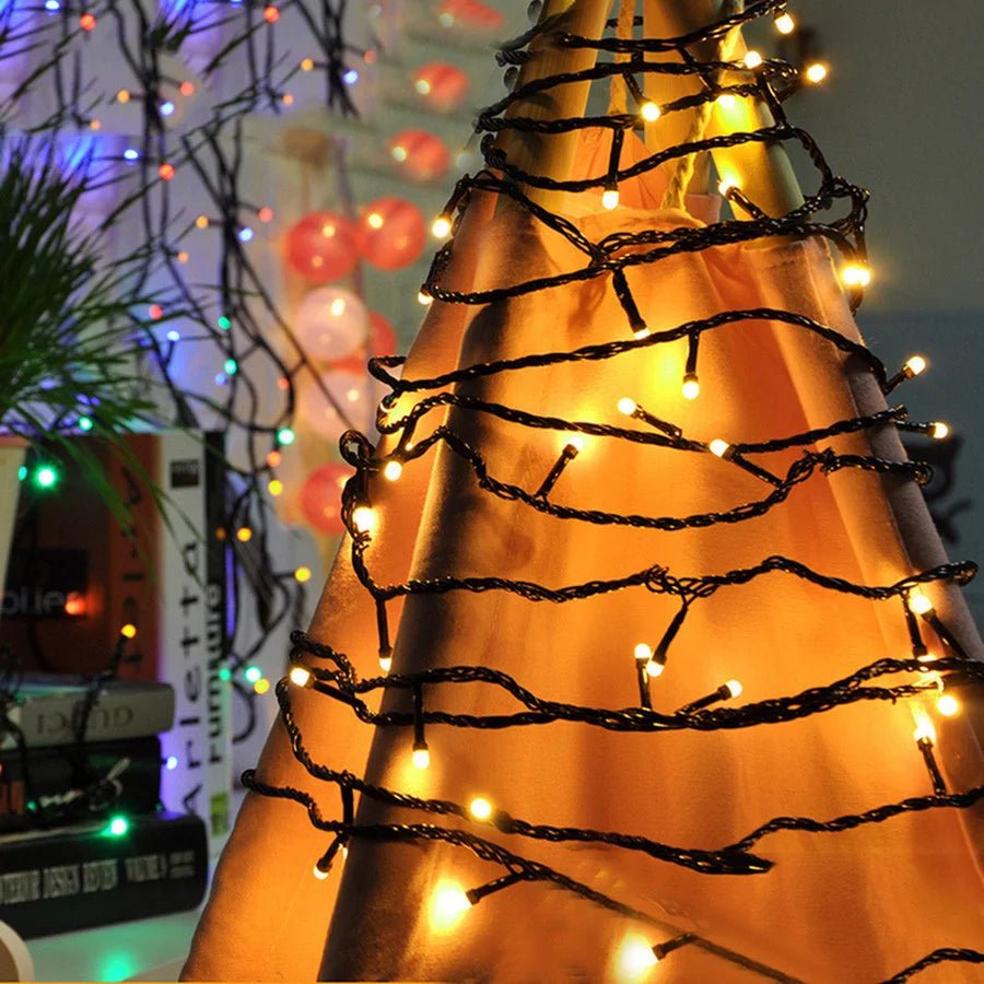 Moderne LED-Gartenbeleuchtung: Wetterfeste Lichterkette für Outdoor-Deko. Schafft Ambiente, 10-20m.