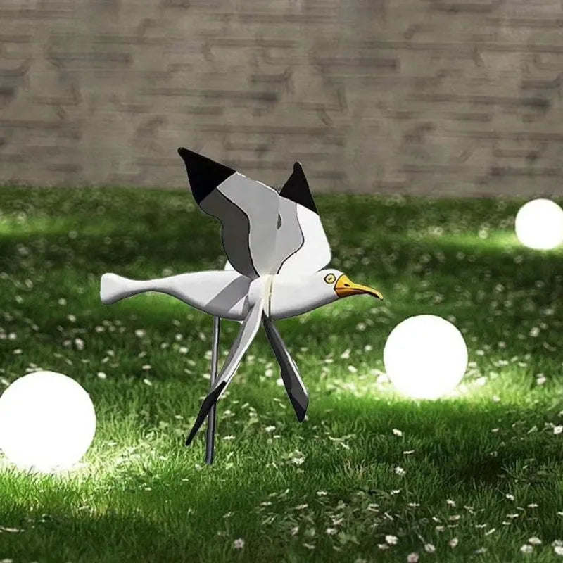 Wetterfester Windvogel Möwe als lebendige Gartendeko für Garten, Terrasse und Balkon. Maritimes Windspiel.