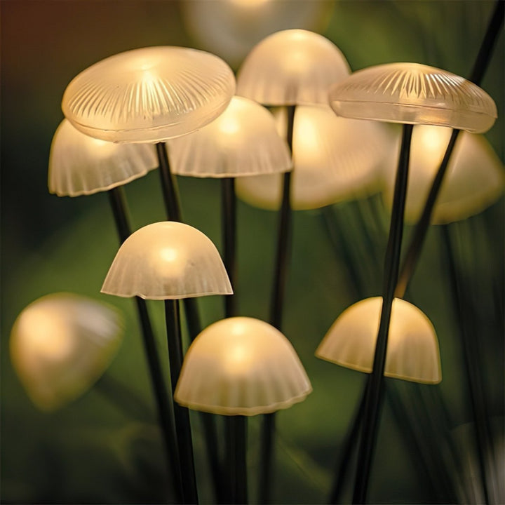 Wetterfestes Pilzlichter-Set mit 10 LEDs für stimmungsvolle Gartenbeleuchtung & Außendeko.