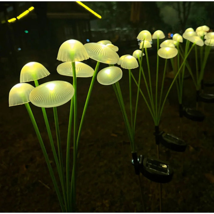 Robustes, wetterfestes Pilzlichter-Set mit 10 LEDs als langlebige Gartenbeleuchtung & Außendekoration.