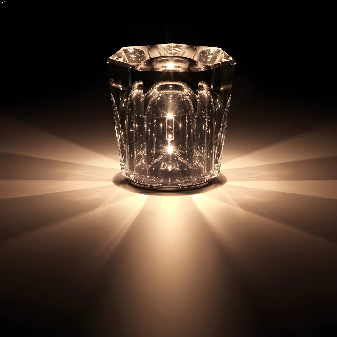 Kabellose Diamant-Tischlampe schafft gemütliches Ambiente auf Terrasse/Balkon, wiederaufladbar.