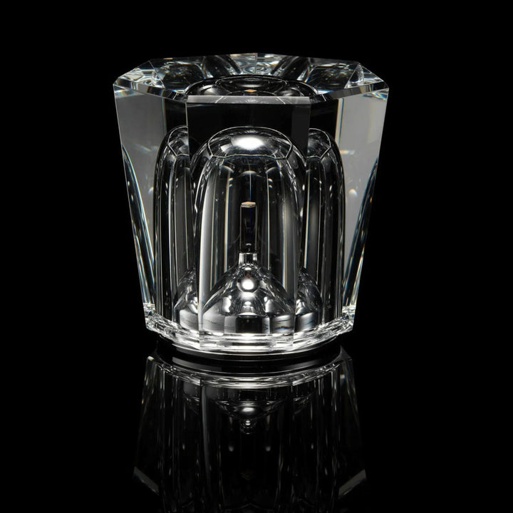 Elegante Kristall-Tischlampe als dekorative Ambientebeleuchtung für den Esstisch, kabellos, LED.