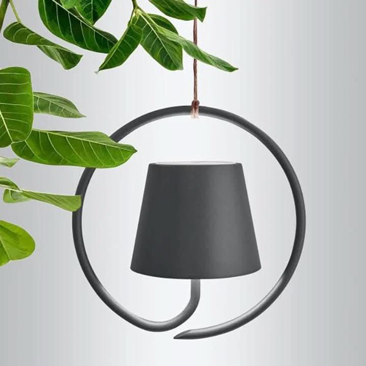 Mobile LED-Pendelleuchte, akkubetrieben, modernes Design, als Terrassen-, Balkon- oder Innenbeleuchtung.