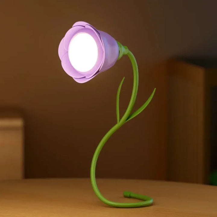 Schlafzimmer-Nachttischlampe: Wiederaufladbare Rosen-LED-Leuchte, flexibel, mit Farbauswahl für Ambiente.