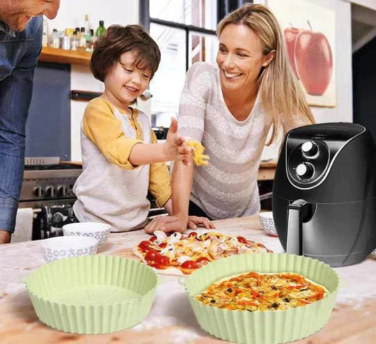 Umweltfreundliche, wiederverwendbare Airfryer Silikonform für sauberes Kochen ohne Anhaften. Spülmaschinenfest.