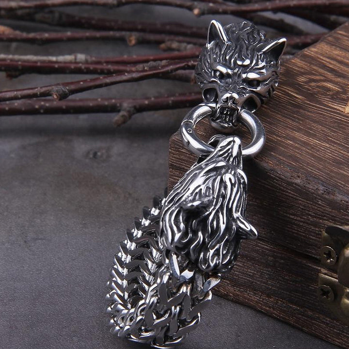 Skandinavisches Statement-Armband aus Edelstahl mit zwei Fenrir Wolfsköpfen, ideales Geschenk für Herren.