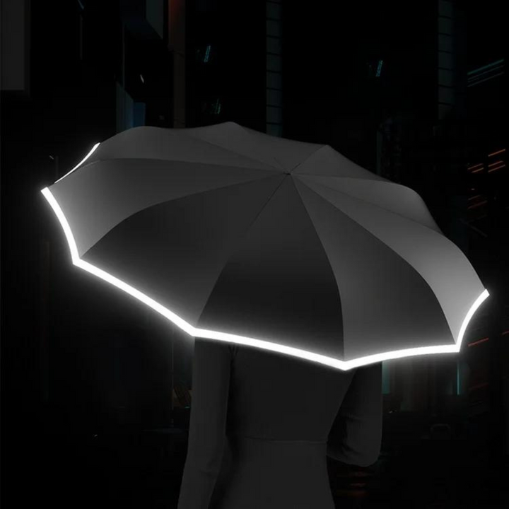 Hochwertiger Regenschirm, windresistent und reflektierend, für sichere Spaziergänge.