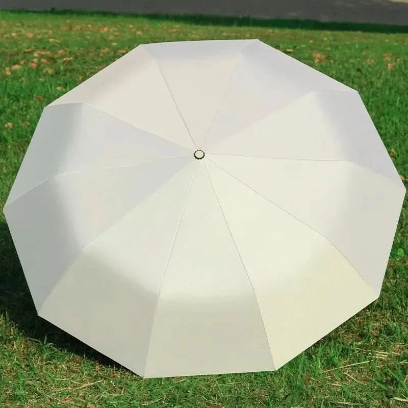 Robustes Polyester-Gewebe des windfesten Automatik-Regenschirms mit UV-Schutz. Wetterfest und langlebig.