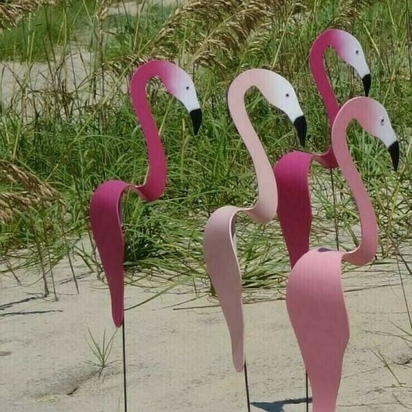 Anmutiger Flamingo-Metallstecker, wirbelndes Windspiel für den Garten, tolle Tierfigur-Dekoration.