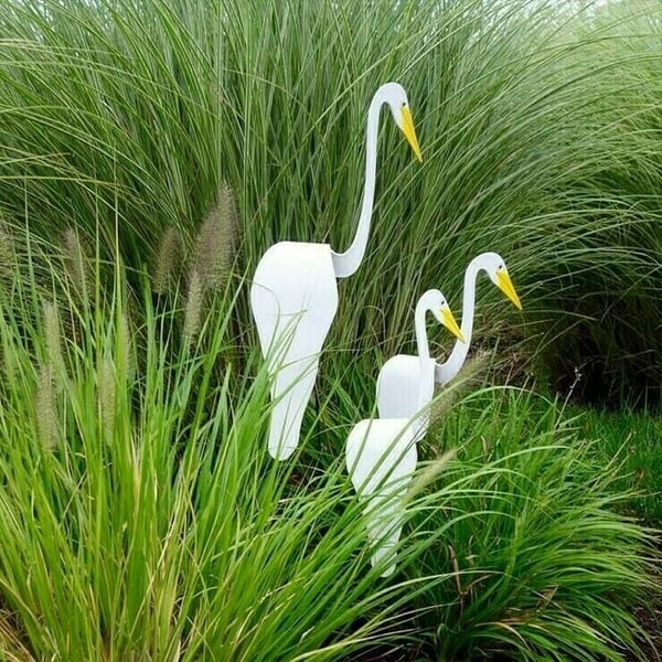 Großer Flamingo Gartenstecker, anmutiges Windspiel aus Metall, perfekt für Outdoor-Dekoration.