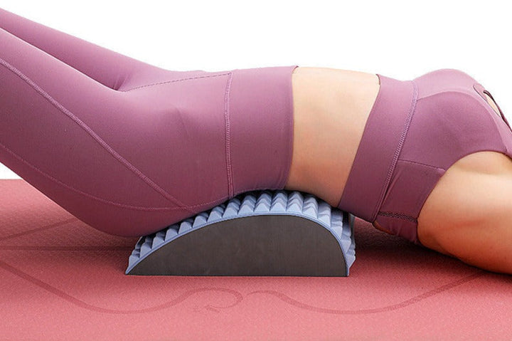 Ergonomisches Gerät gegen lumbale Rückenschmerzen & zur Stärkung der Wirbelsäule. Ideal für Wellness.