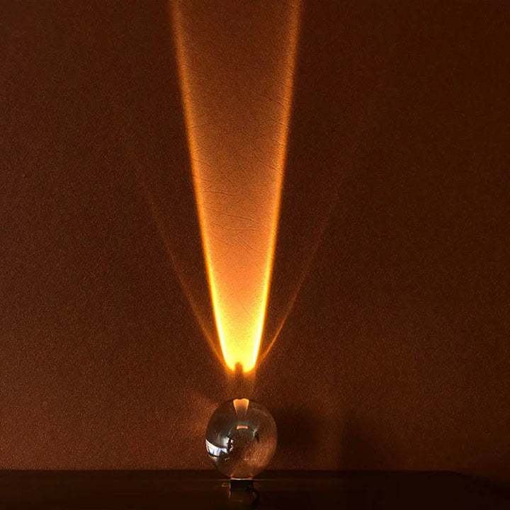 Elegante Kristall Lampe mit Sternenhimmel Projektor. LED Nachtlicht zaubert magische Atmosphäre in Ihr Wohnzimmer.