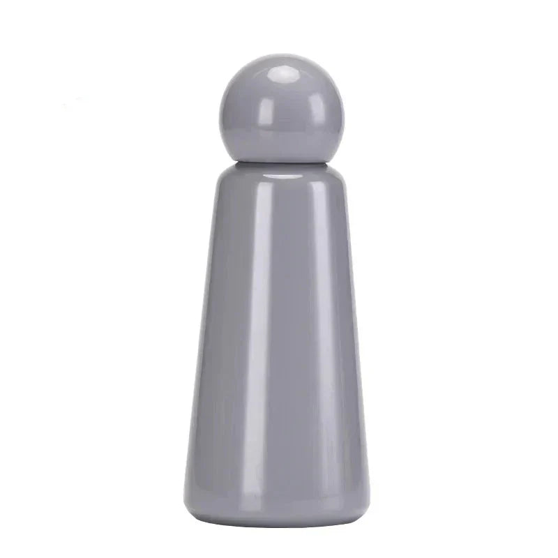 Design-orientierte 500ml Edelstahl Trinkflasche, zweifarbig und sehr praktisch.